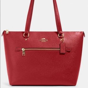 🗣SALE💥 Coach Gallery Tote 🌸